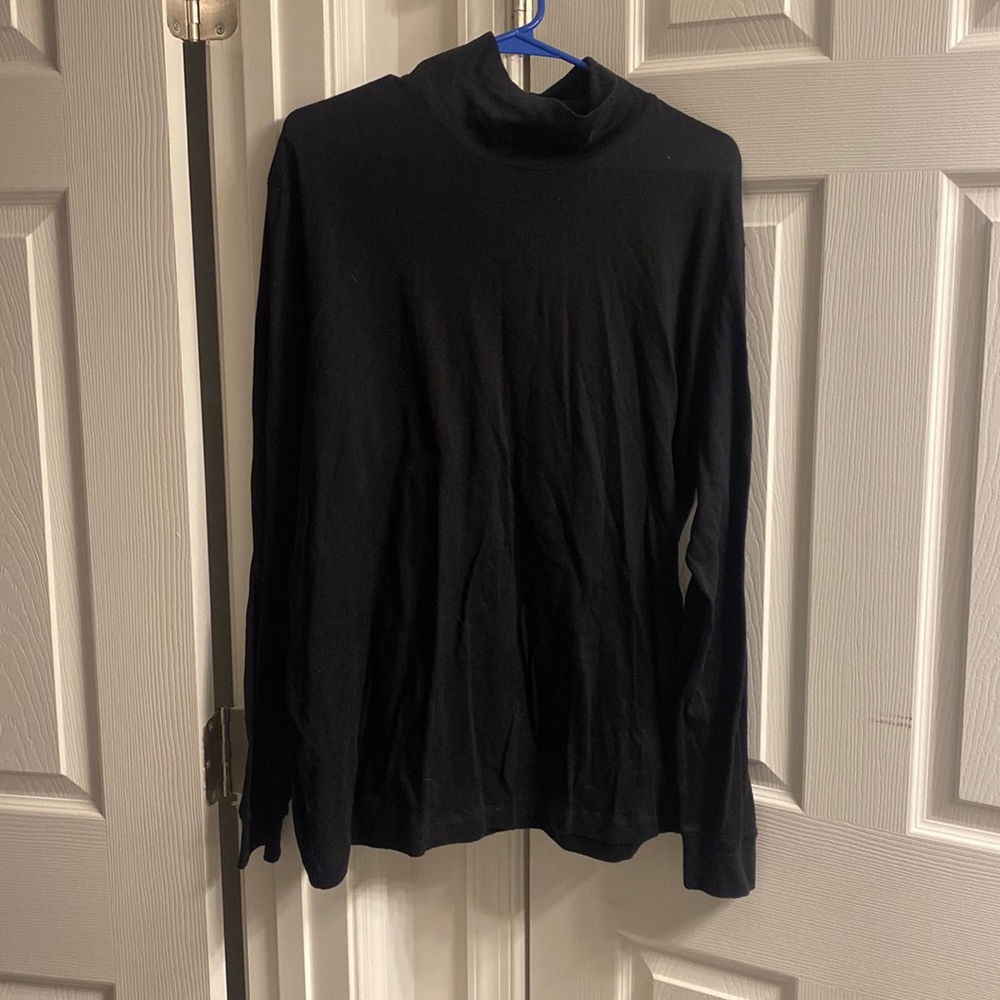 Black men’s turtleneck, new!